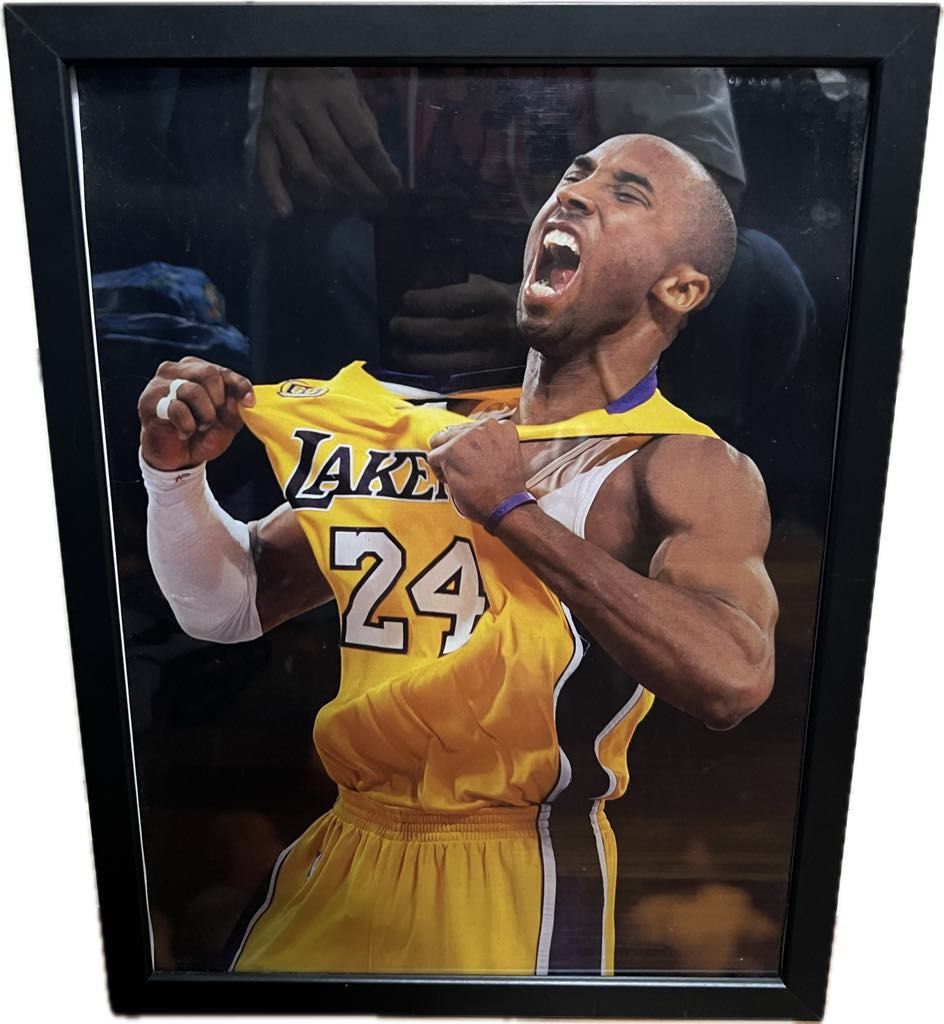 由 philboom (刊登 ID 1380763487，圖片 1) 提交，位於 高雄市 (Kaohsiung) 的 NBA Kobe Bryant 黑曼巴A3大小海報相框 (類別：相架畫作)，說明：A3大小。