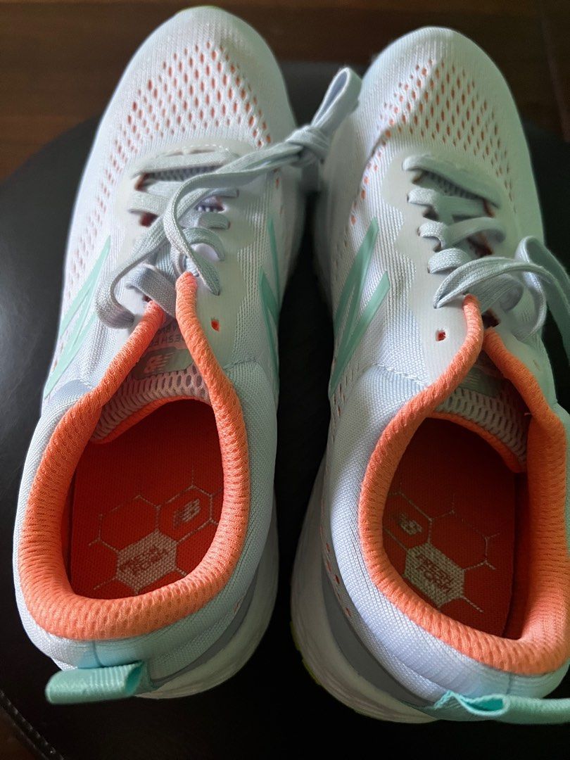 New Balance Arishi v3 (size 8) (Category: Sneakers) located in Manila. Submitted by jacjad (Listing ID 1380704861, Image 3). Description: Energize your workday with the ultra-lightweight and comfortable New Balance Arishi. Built for versatility and featuring the exclusive Fresh Foam cushioned midsole that makes your high-energy lifestyle more comfortable and easier to sustain, this women’s Arishi athletic shoe is made for the many ways you work a