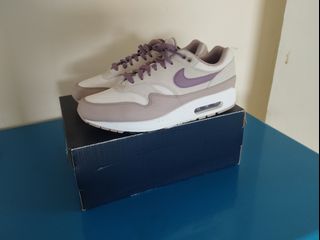 (Kategori: ) berada di . Dikirim oleh ourdaily_sneakers (ID iklan 1380737873, Gambar 1). Deskripsi: .
