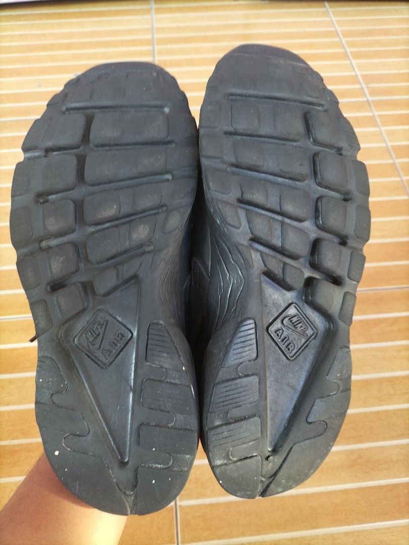 Nike huarache full black 27,5xcc, Fesyen Pria, Sepatu