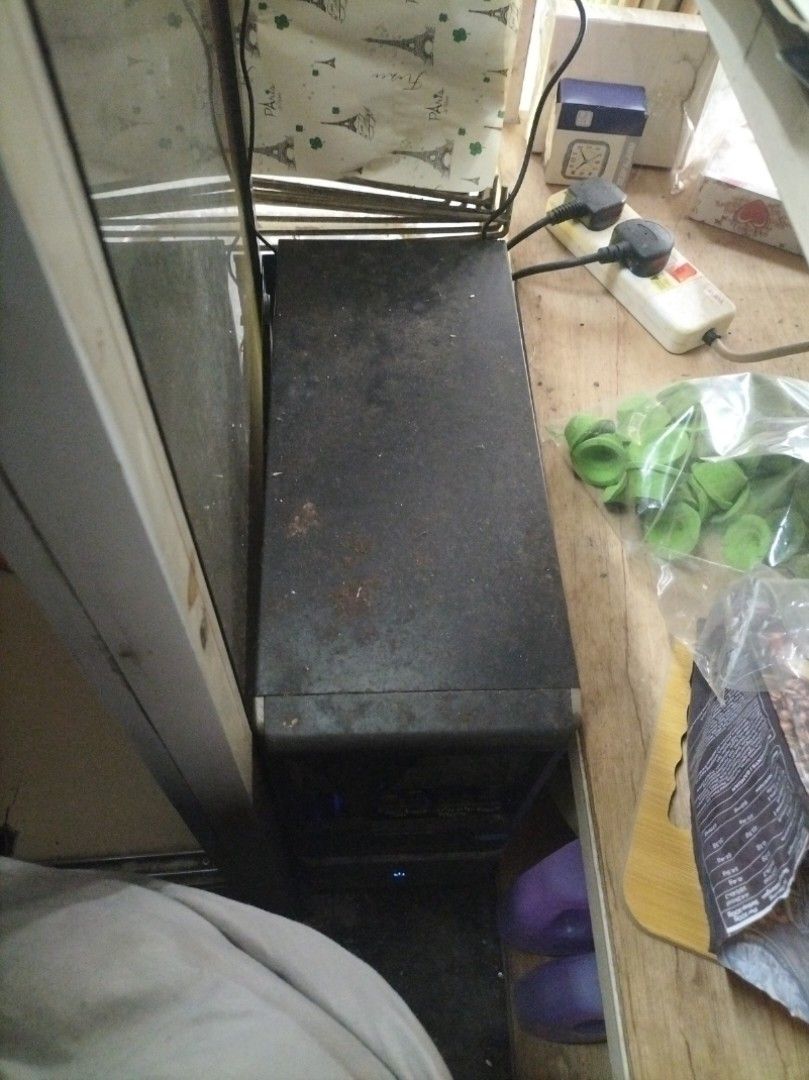 Office Computer (Category: Desktops) located in Seri Kembangan. Submitted by uziisg (Listing ID 1380718211, Image 1). Description: PC and cable only. No monitor/mouse/keyboard/hard drive..