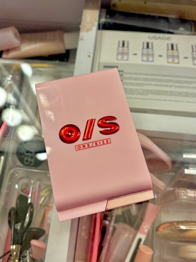 (NO MORE LP) One Size Blush in Cheek Clapper (Category: Makeup) located in Quezon City. Submitted by reiloved (Listing ID 1380869737, Image 3). Description: read before placing an offer ‼️ — 💯 authentic — with box — disinfected upon shipout ⚠️ brushes/sponges are removed because of hygiene purposes:) description : my friend gave this to me, he bought this in u.s & i'm selling it coz i have a new blush<3 he bought this one last january at sephora