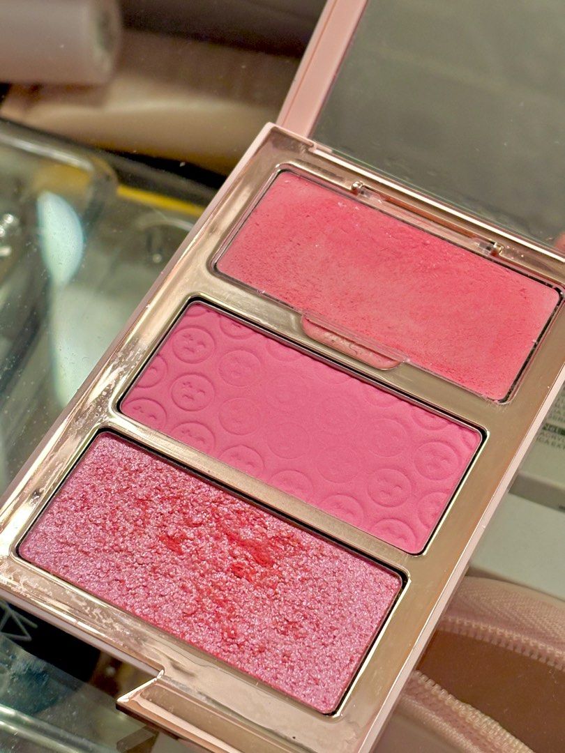 (NO MORE LP) One Size Blush in Cheek Clapper (Category: Makeup) located in Quezon City. Submitted by reiloved (Listing ID 1380869737, Image 2). Description: read before placing an offer ‼️ — 💯 authentic — with box — disinfected upon shipout ⚠️ brushes/sponges are removed because of hygiene purposes:) description : my friend gave this to me, he bought this in u.s & i'm selling it coz i have a new blush<3 he bought this one last january at sephora