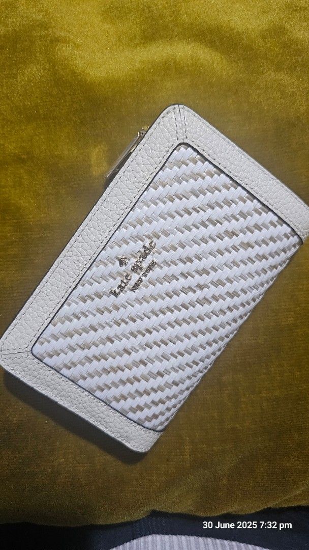 Orig kate spade woven wallet (Category: Luxury Bags & Wallets) located in Baguio. Submitted by msgold2601 (Listing ID 1380753027, Image 1). Description: Orig brandnew medium wallet super nice mga mii rarepiiece ni ks 😍.