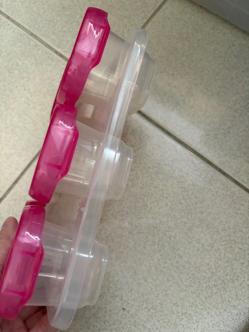 oxo tot food storage (Category: Weaning & Toddler Feeding) located in Quezon City. Submitted by melody0812 (Listing ID 1380820183, Image 2). Description: .
