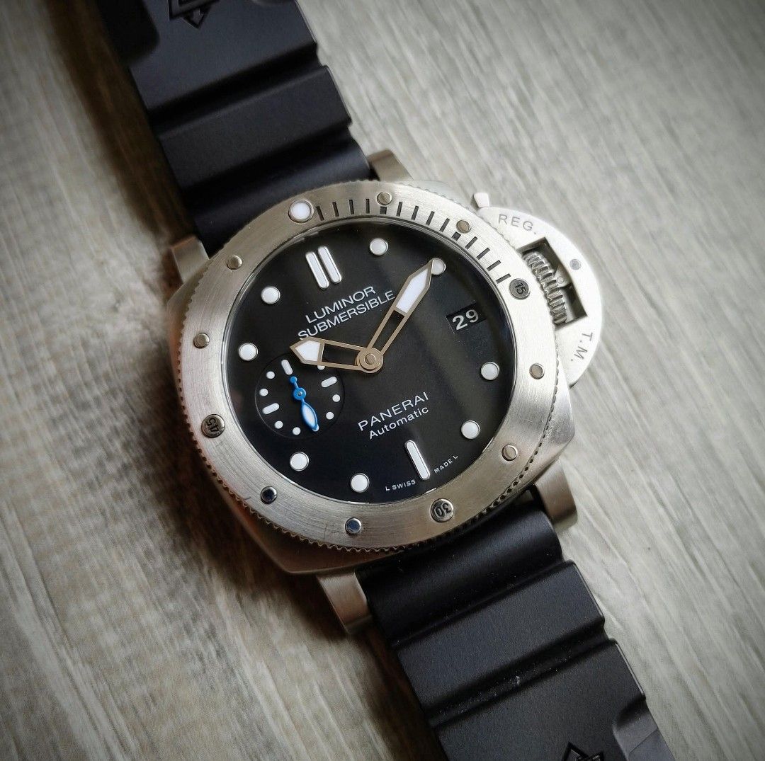 Panerai 682 (Category: Luxury Watches) located in Mandaluyong City. Submitted by 88nac (Listing ID 1380840996, Image 1). Description: Good deal alert 🚨🚨 308k Slightly Nego Panerai 682 Submersible Full set 9.8/10 Foreign AD 42mm Warranty until 2027 Additional photos can be requested Pm for inquries.