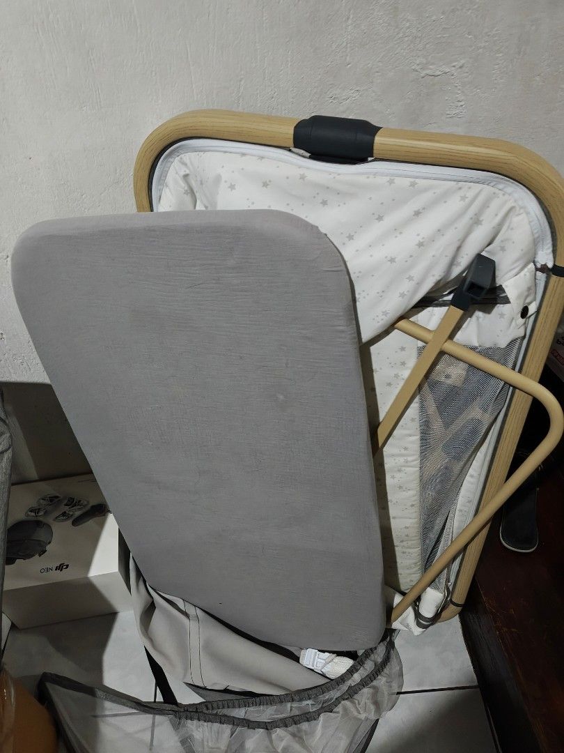 Playkids Bassinet / Co Sleeper (Category: Cots & Cribs) located in Pasig City. Submitted by sashasarisarishoppe (Listing ID 1380805836, Image 3). Description: Playkids Bassinet / Co Sleeper Used for only 2 months Complete set Washable , replaceable cover **Pasig Area ** Delivery shoulder by buyer.