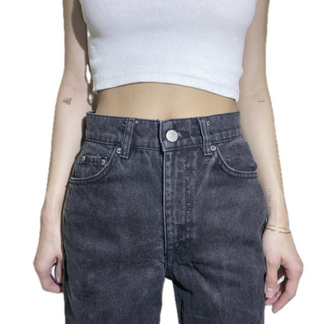 Pull&Bear Black Faded Wash Mom Jeans (Category: Jeans) located in Cebu City. Submitted by ahbigil (Listing ID 1380800622, Image 1). Description: Note: The photos that are posted are actual photos of the product/s. -Pull&Bear -Rarely worn -Good as brand New - Black Faded Wash - Size on label: USA 0 : EU 32 -Fits 24-25 waistlines -good quality Selling this for only ₱350 Model reference: Height: 5’1 Size: XS-S Waist: 25 Bust: 32A Note: NO CANCELLATI