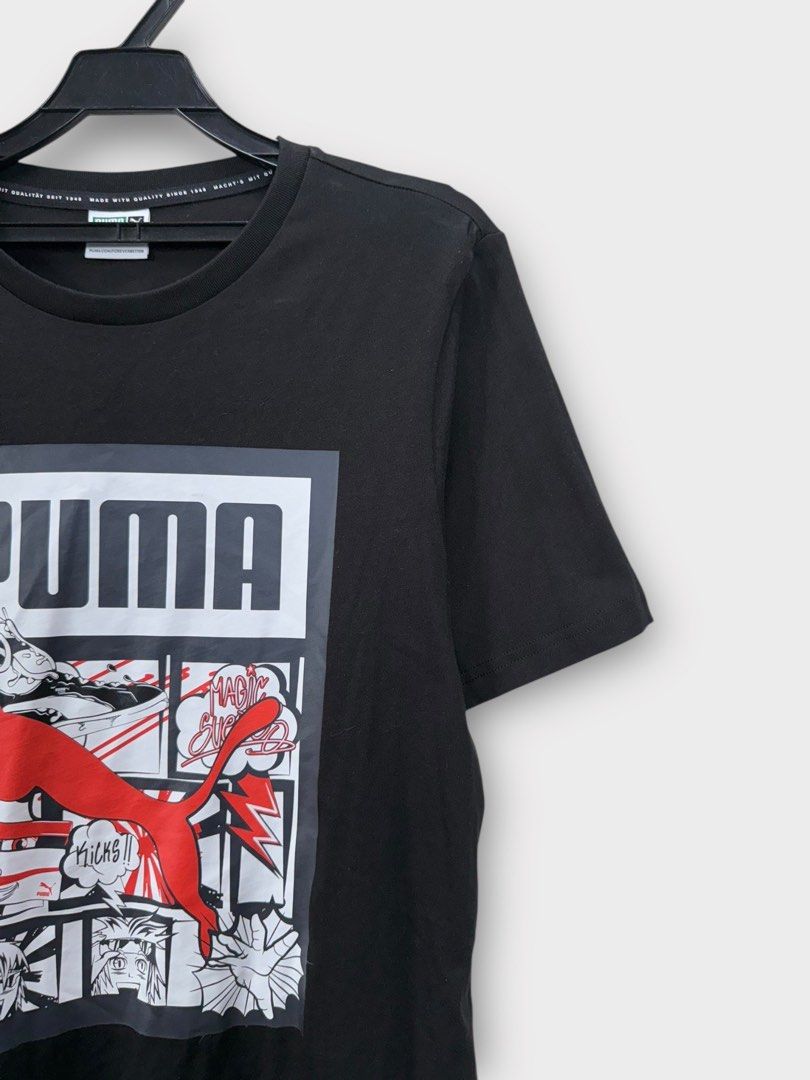 由 yoyisoyi (刊登 ID 1380841728，圖片 2) 提交，位於 台南市 (Tainan) 的 PUMA 男款 黑色漫畫塗鴉棉踢 (類別：T恤、Polo衫)，說明：❤️ 每天整理慢慢更新，喜歡的可以直接下單、湊單！ ❤️ 三件以上免運～2000以上有優惠～ ⚠️ 可議價但請不要直接半價喊！已經很便宜售出了，拜託將心比心🫶🏻 ⚠️ 有些品牌會努力拍細節讓大家看，二手商品可以接受再下單哦！ ⚠️ 儘快安排為您出貨，急單者請禮貌性詢問哦～ ⚠️ 下單一律旋轉為優先！口頭保留、出價都不算成交～除非已達成協議，為您更改保留☺️ ⚠️ 保留、併單、下單都請於12H內完成，12H內未回應及下單，直接取消 ⚠️ 高標準、色差、材質要求等，如果很要求的人先繞道，謝謝。 📏 純手工平量難免誤差+-2cm內。。