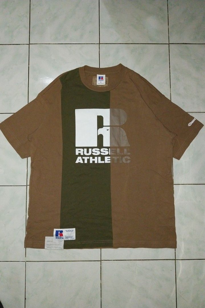 Russel Athletics x Black Choc (Category: Tshirts & Polo Shirts ) located in Leyte. Submitted by aertssss (Listing ID 1380843964, Image 1). Description: 1299+ sf SIZE: XL DIMES: WIDTH 23.5 LENGTH 29 COLOR RATE: 9/10 ISSUE: NONE MOP: GCASH COURIER: JNT.