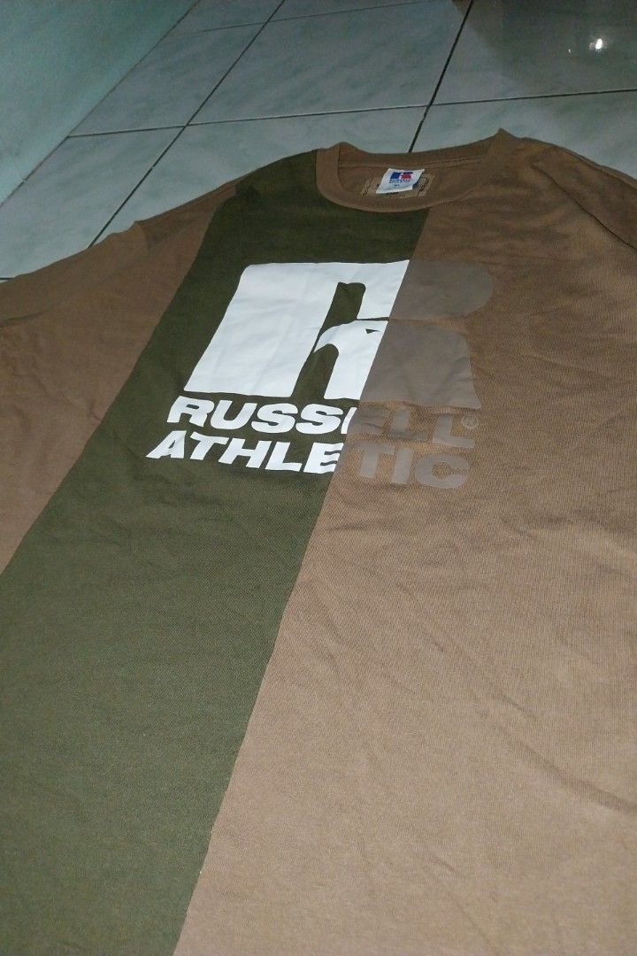 Russel Athletics x Black Choc (Category: Tshirts & Polo Shirts ) located in Leyte. Submitted by aertssss (Listing ID 1380843964, Image 2). Description: 1299+ sf SIZE: XL DIMES: WIDTH 23.5 LENGTH 29 COLOR RATE: 9/10 ISSUE: NONE MOP: GCASH COURIER: JNT.