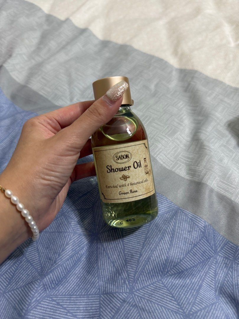 由 heeee__ (刊登 ID 1380882378，圖片 1) 提交，位於 台北市 (Taipei) 的 Sabon 綠玫瑰沐浴膠 (類別：沐浴清潔相關)，說明：全新 匯款全家店到店/北捷紅線面交。