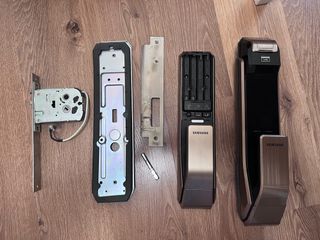 （分類：）位於 。 由 kmmxt 提交（商品編號 1380750517，圖片 1）。簡介： 。