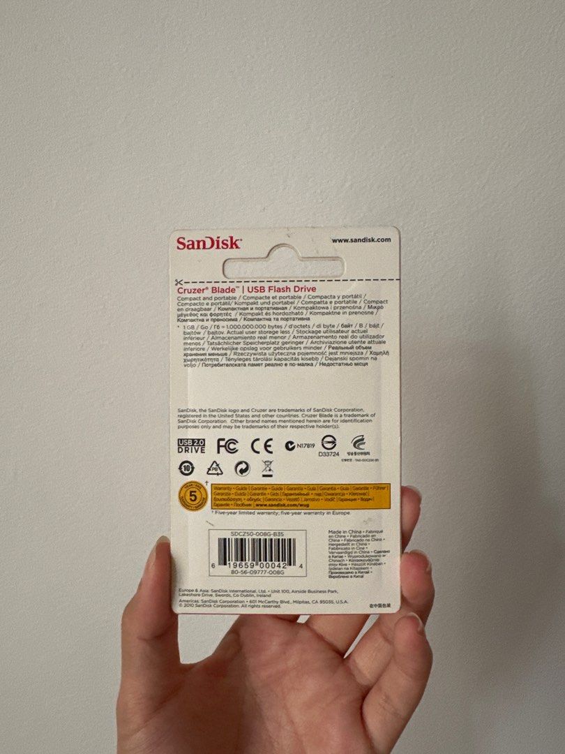 SanDisk Cruzer Blade 8GB USB Flash Drive63168473895297111