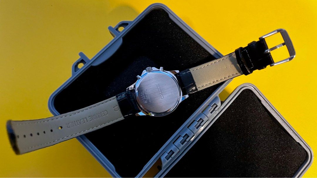 Seiko Chronograph Unisex 36mm (Category: Men's Watches) located in Santa Ana. Submitted by lowerbasement (Listing ID 1380862309, Image 3). Description: Unisex 36mm Leather strap Clean Glass like new with rugged case.