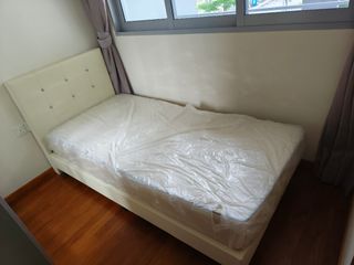 (Category: ) located in . Submitted by tigersg (Listing ID 1380767862, Image 1). Description: .