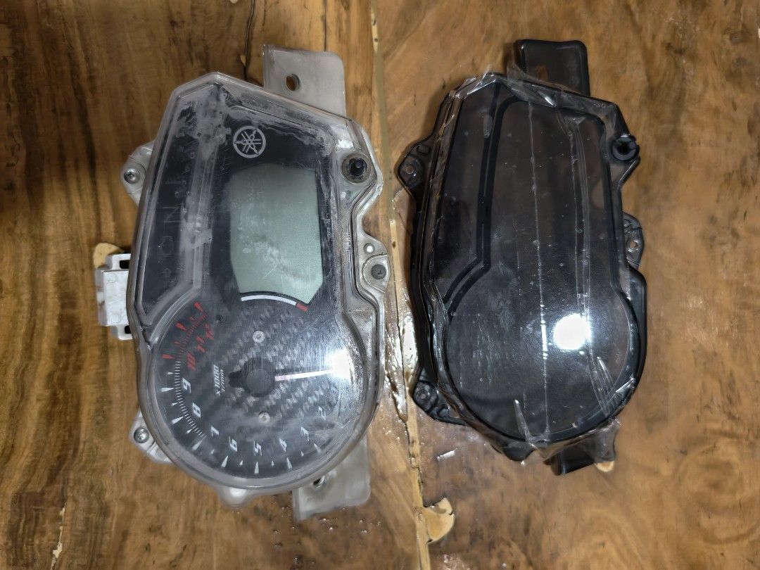 Sniper 150 v1 panel / speedometer (Category: Other Motorcycles Parts and Accessories) located in Bacolod City. Submitted by haram0000911294 (Listing ID 1380840792, Image 2). Description: orig galing sniper 150 V1 issue gasgas bagong palit ng film at polarizer 47k plus odo no cod/cop plus sf sa malayo prefer pick up nego basta sure buyer.
