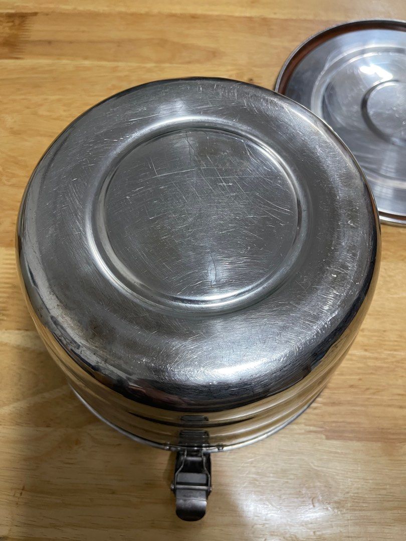 Stainless Food Keeper 22cm (Category: Other Kitchenware & Tableware) located in Quezon City. Submitted by doublelkitchenware (Listing ID 1380875958, Image 3). Description: Stainless Food Keeper Made in Korea 22x13cm Visible sign of usage. With dent see photos Pick up or shipping via lalamove Provincial 🚚j&t Novaliches Qc .