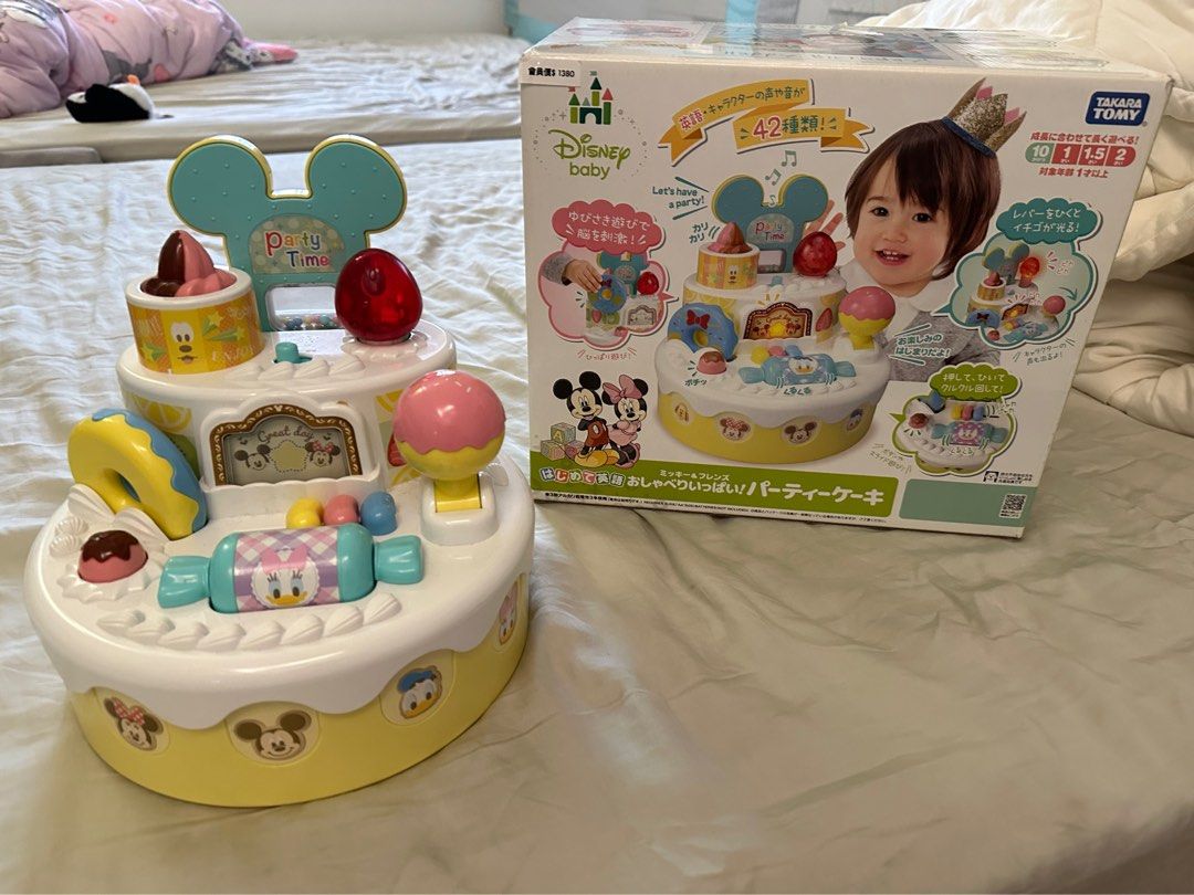 由 oolala000 (刊登 ID 1380773658，圖片 3) 提交，位於 新北市 (New Taipei) 的 【日本TAKARA TOMY】迪士尼 米奇與他的朋友生日派對蛋糕 (類別：嬰兒玩具)，說明：原箱寄出 便宜出清。