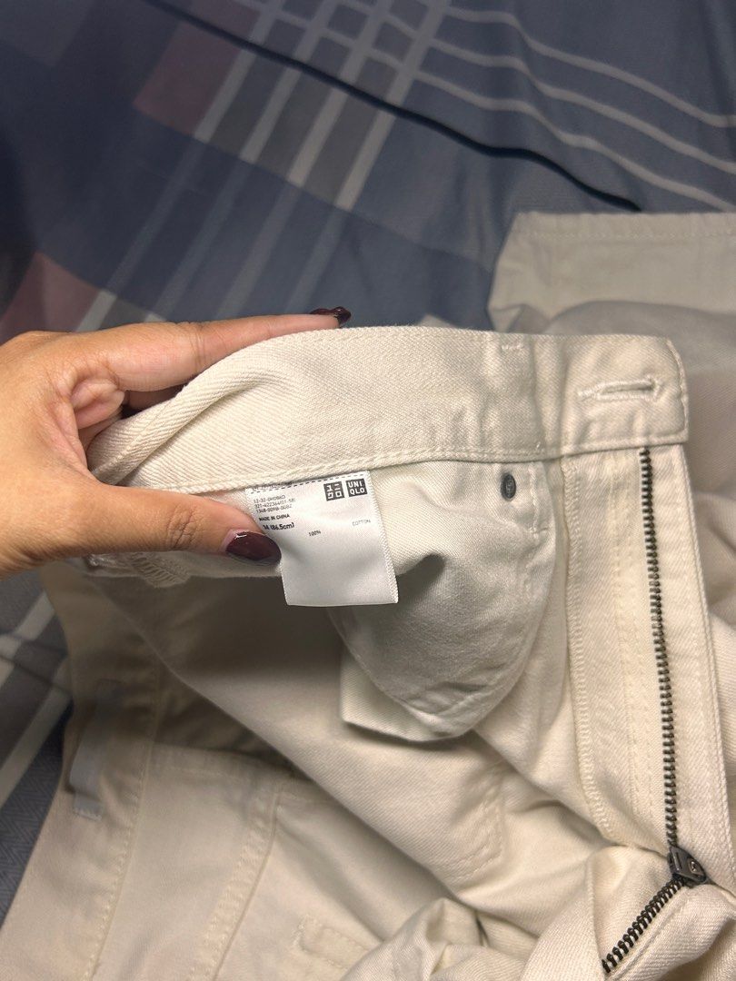 Uniqlo cream/ beige pants (Category: Jeans) located in Pasig City. Submitted by docxx (Listing ID 1380733252, Image 3). Description: -Forgot the pants name -Barely used -Size 34 86.5cm -100% cotton .