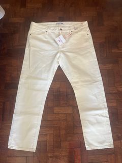 (Category: ) located in . Submitted by keyas.preloved (Listing ID 1380751088, Image 1). Description: .