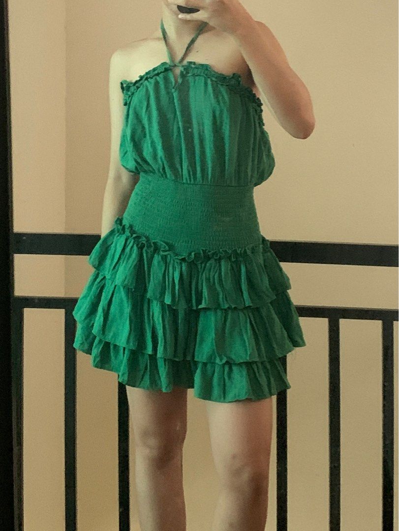 Vestique Drop Waist Dress (Category: Dresses) located in Caloocan City. Submitted by dosto (Listing ID 1380734063, Image 3). Description: Vibrant green the quality is so good fabric is like linen Medium on tag —you can stitch the last layer of the dress if you like it shorter— Seller’s Size Waist: 26 Height: 5’4 Bust: 31.