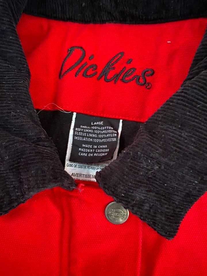 Vintage Dickies Detroit style Jacket (Category: Coats, Jackets and Outerwear) located in Manila. Submitted by dinoooooo1 (Listing ID 1380343037, Image 3). Description: vintage dickies jacket not sure if arctic or Detroit ds condi sobrang sariwa w:24 L:28 boxy fittings🔥🔥.