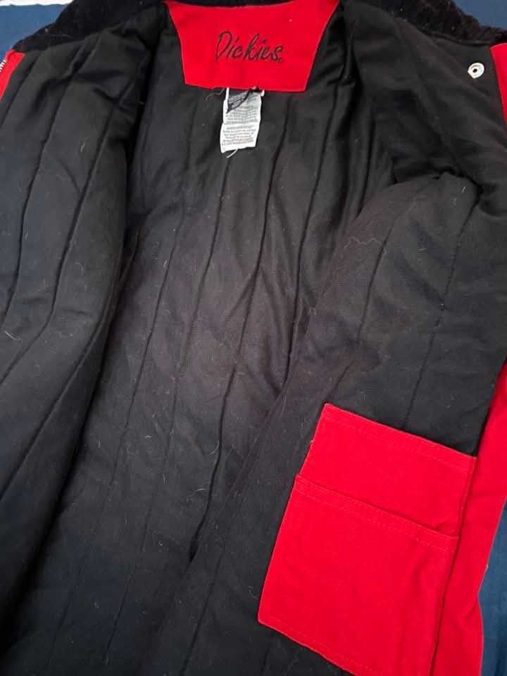 Vintage Dickies Detroit style Jacket (Category: Coats, Jackets and Outerwear) located in Manila. Submitted by dinoooooo1 (Listing ID 1380343037, Image 2). Description: vintage dickies jacket not sure if arctic or Detroit ds condi sobrang sariwa w:24 L:28 boxy fittings🔥🔥.