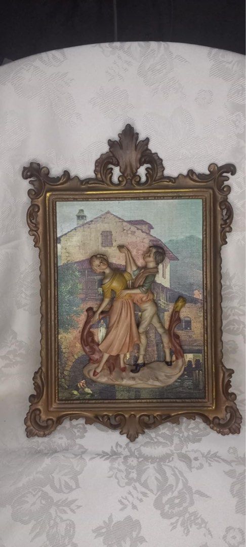 VTG 3D RUSTIC PEOPLE WALL PLAQUE (Made in Italy) (Category: Wall Decor) located in Valencia. Submitted by queendaye (Listing ID 1380793609, Image 1). Description: Japan Suplus Source Vintage price + sf.