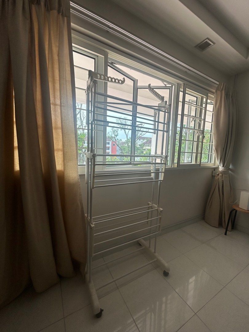 White Clothes Drying Rack with Wheels