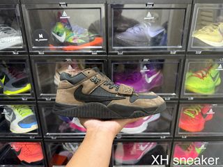 由 xh._.sneakers (刊登 ID 1380700024，圖片 1) 提交，位於 的 (類別：)，說明：。