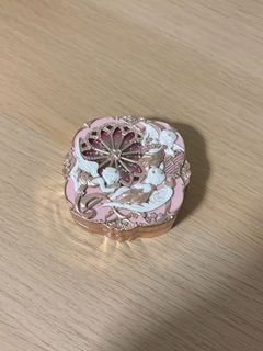 由 scarlett1010 (刊登 ID 1380937009，圖片 1) 提交，位於 的 (類別：)，說明：。