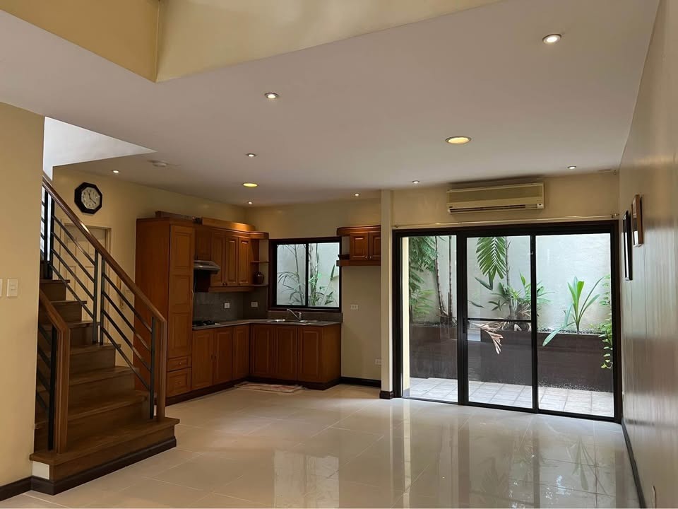 (Category: ) located in . Submitted by regent.estatedevelopment (Listing ID 1381063925, Image 1). Description: .