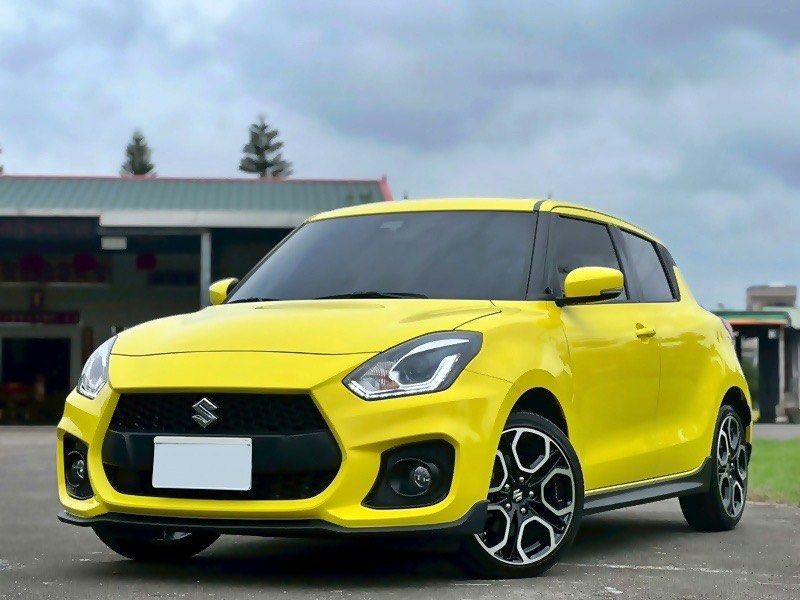 由 cliff6411 (刊登 ID 1380997956，圖片 1) 提交，位於 新北市 (New Taipei) 的 售2022年 SWIFT SPORT 手排 黃色 里程2.8萬 原漆原鈑件 無待修 配合鑑定試車全貸0987707884 (類別：汽車出售)，說明：售2022年 SWIFT SPORT 手排 黃色 里程2.8萬 原漆原鈑件 無待修 配合鑑定試車全貸0987707884。