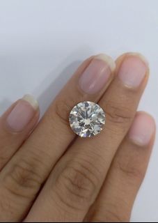 (Category: ) located in . Submitted by luxe.diamondss (Listing ID 1380933644, Image 1). Description: .
