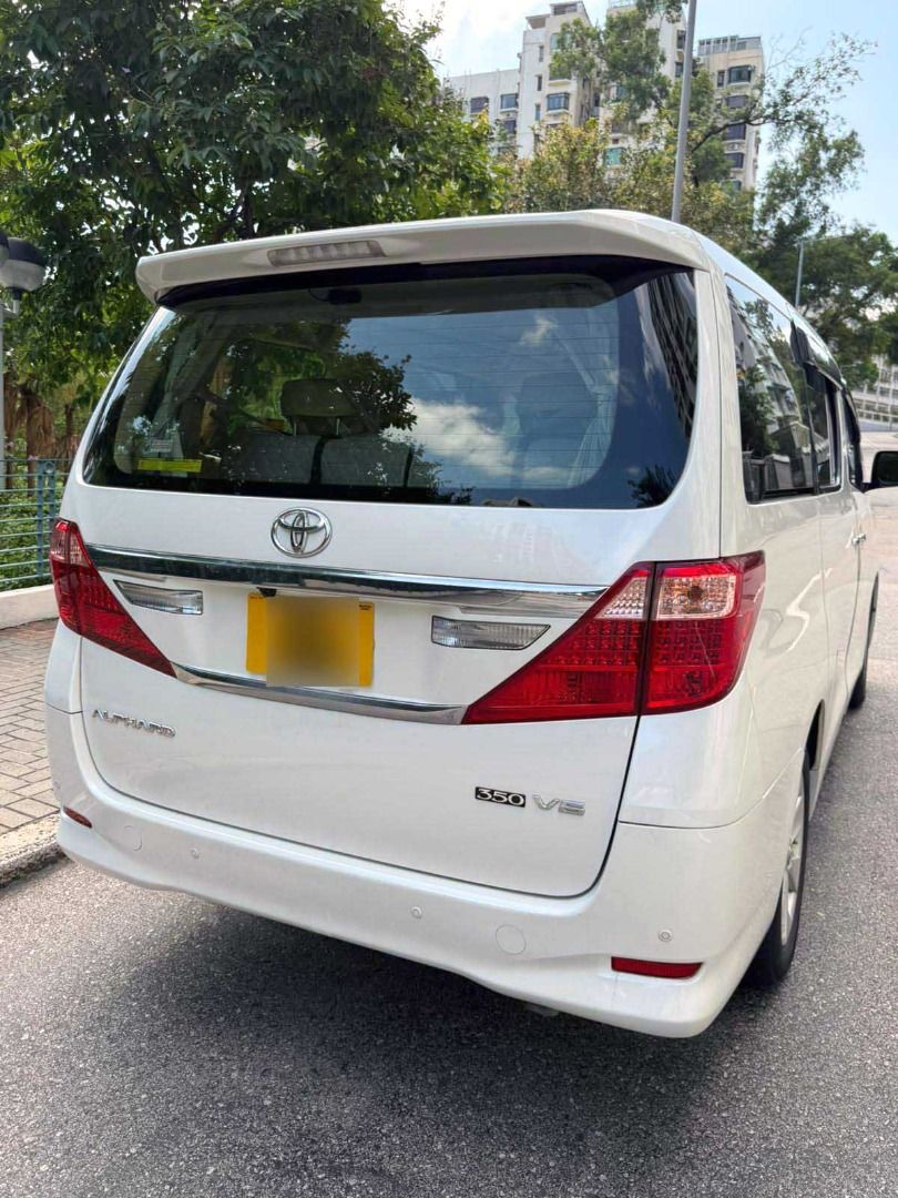 （分類：車輛放售）位於 Hong Kong。 由 fashionblvd 提交（商品編號 1381054121，圖片 3）。簡介： 私人放售 2014 豐田 Toyota ALPHARD 3456cc 白色7坐 免匙啟動 泊車鏡頭 3電門 2首 皮座 天窗 保養極佳 牌費長 。