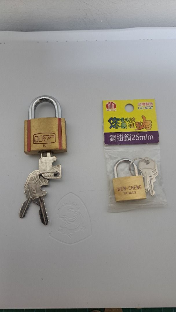 由 usagi_cuniculus (刊登 ID 1381060007，圖片 1) 提交，位於 台南市 (Tainan) 的 鎖頭 (類別：門鎖、門、柵欄)，說明：兩個一起帶走，30塊。。