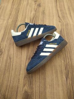 (Kategori: ) berada di . Dikirim oleh arsneakers (ID iklan 1381015415, Gambar 1). Deskripsi: .