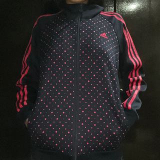 (Category: ) located in . Submitted by thrift.everythingrrm (Listing ID 1381024983, Image 1). Description: .