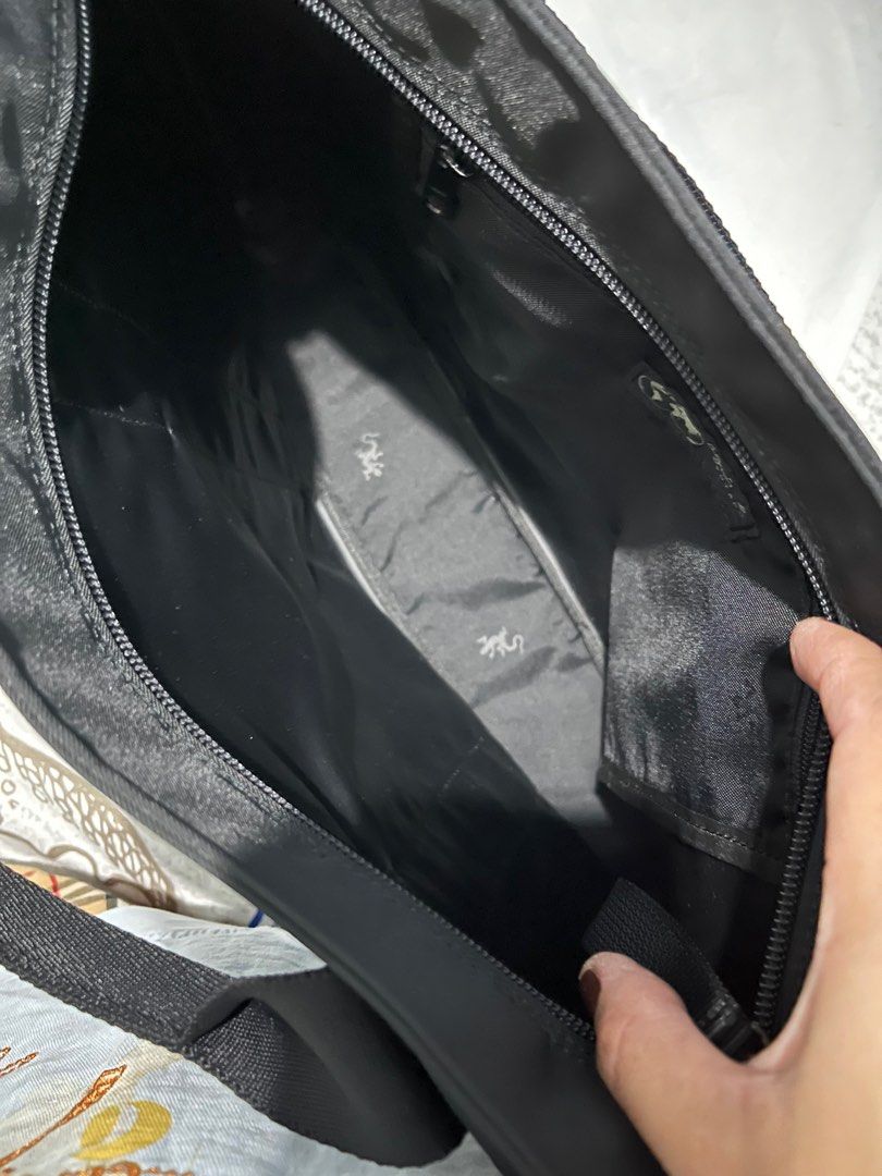 Agnes B voyage document bag (Category: Luxury Bags & Wallets) located in Cabuyao City. Submitted by yhaniesgph (Listing ID 1381075808, Image 3). Description: Like new condition. No issues. .