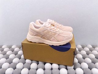 Nike ASICS puma shoes Collection item 3