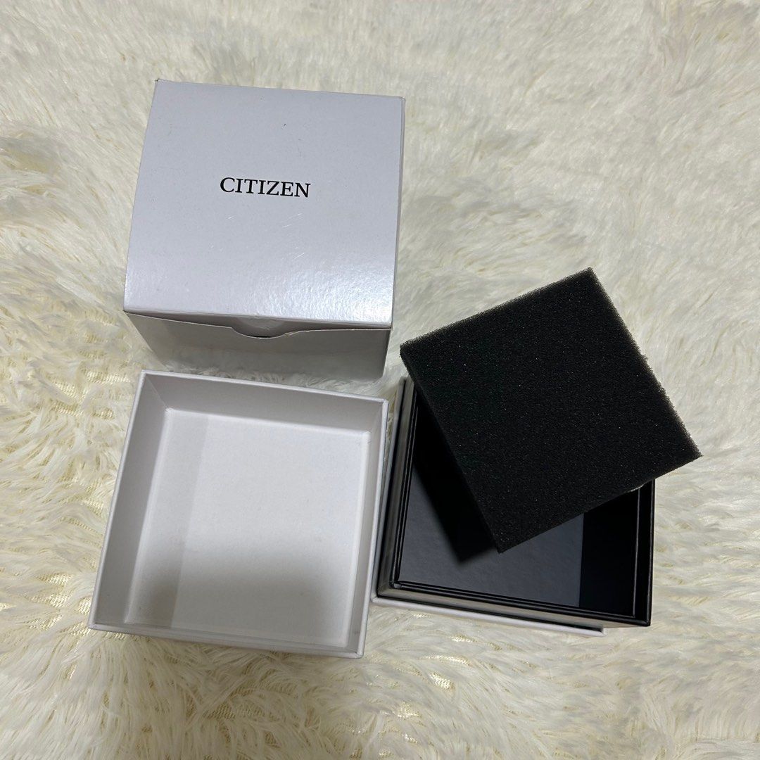 Authentic Citizen Watch Box and Case (Category: Luxury Watches) located in Quezon City. Submitted by tokyoluxestuff2013 (Listing ID 1381008716, Image 2). Description: Price fixed Original Citizen Watch Box and Case Shipping via LBC/ Grab/ Lalamove Add shipping fee.