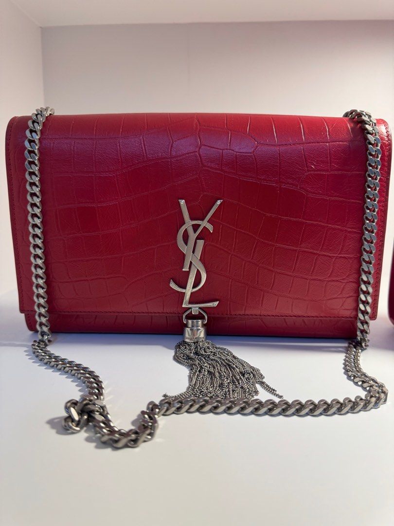 Authentic Ysl Kate Medium Tassel (Category: Luxury Bags & Wallets) located in Angeles City. Submitted by aileen6 (Listing ID 1380995657, Image 1). Description: 100% AUTHENTIC ITEM YSL KATE MEDIUM WITH TASSEL.