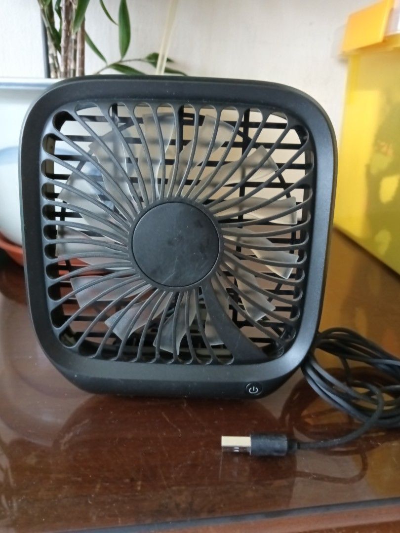 Black USB Powered Desk Fan