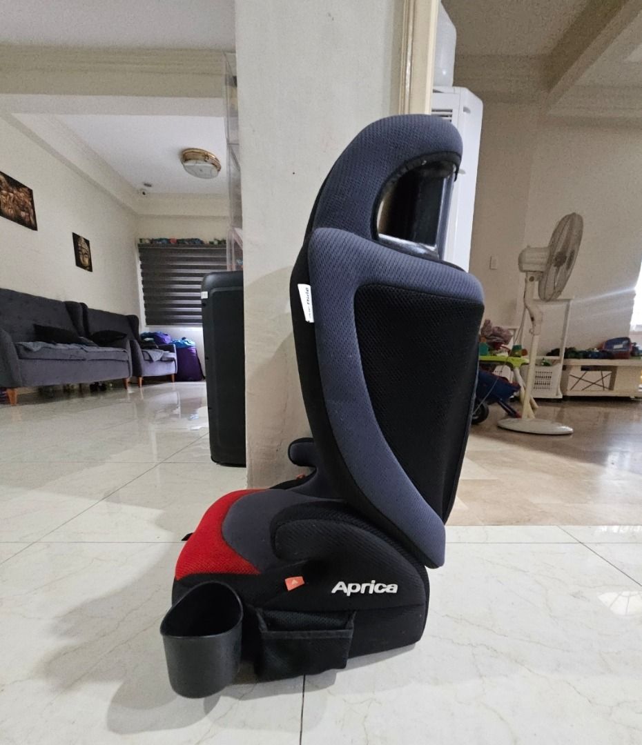 Car Seat (Aprica) (Category: Car Seats) located in Quezon City. Submitted by theroyalty (Listing ID 1381007652, Image 2). Description: Aprica Air Ride 3-11y Junior Car Seat.