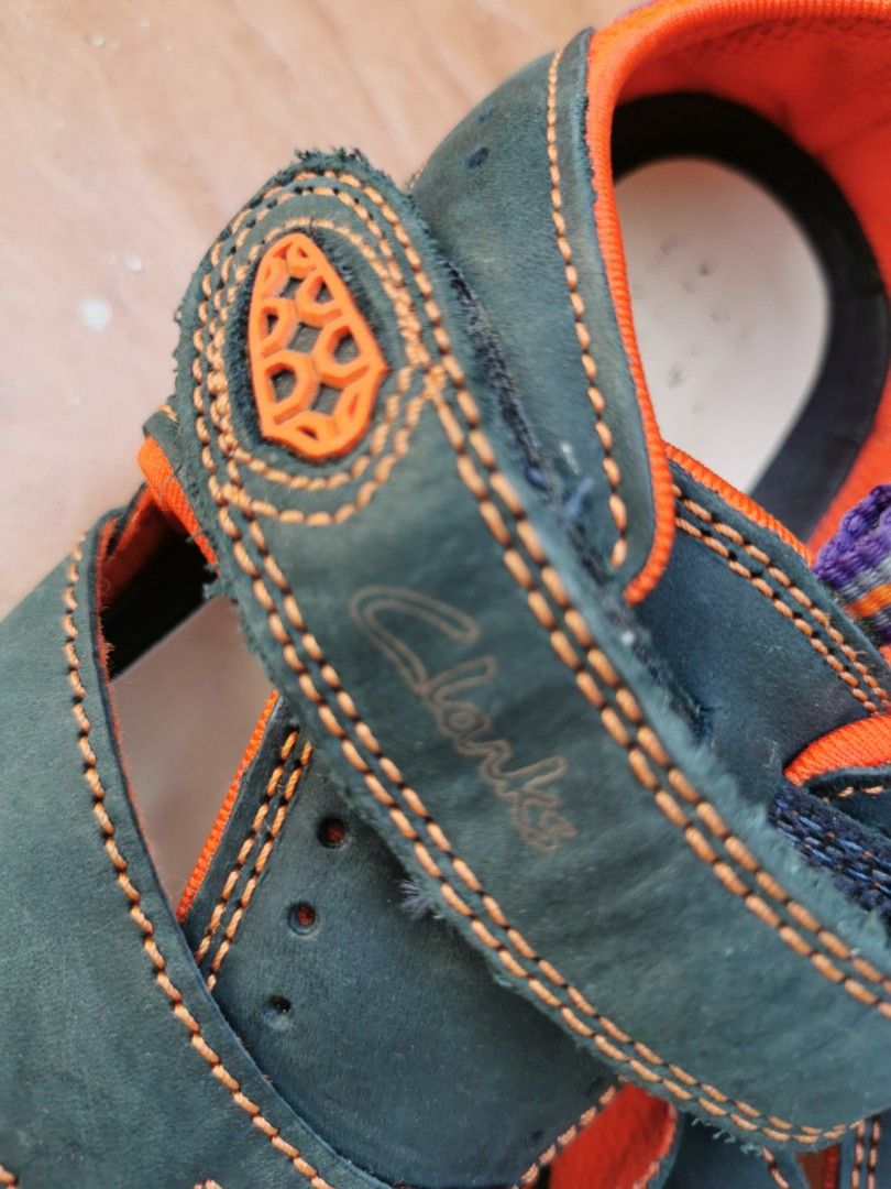 Clark Kid Wear (Category: Babies & Kids Fashion) located in Kuala Lumpur. Submitted by tinystyle (Listing ID 1380954621, Image 2). Description: Size :2.