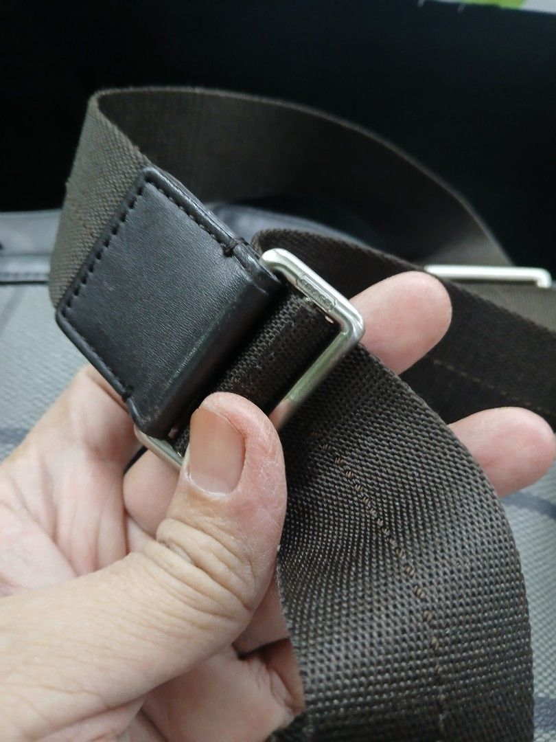 COACH original Bag (Category: Sling Bags) located in Manila. Submitted by deckluttttering (Listing ID 1380943145, Image 1). Description: Deember sales open for nego sure buyer only..pede mit up near Manila.