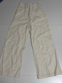 (Category: ) located in . Submitted by thrifting101 (Listing ID 1381038423, Image 1). Description: .