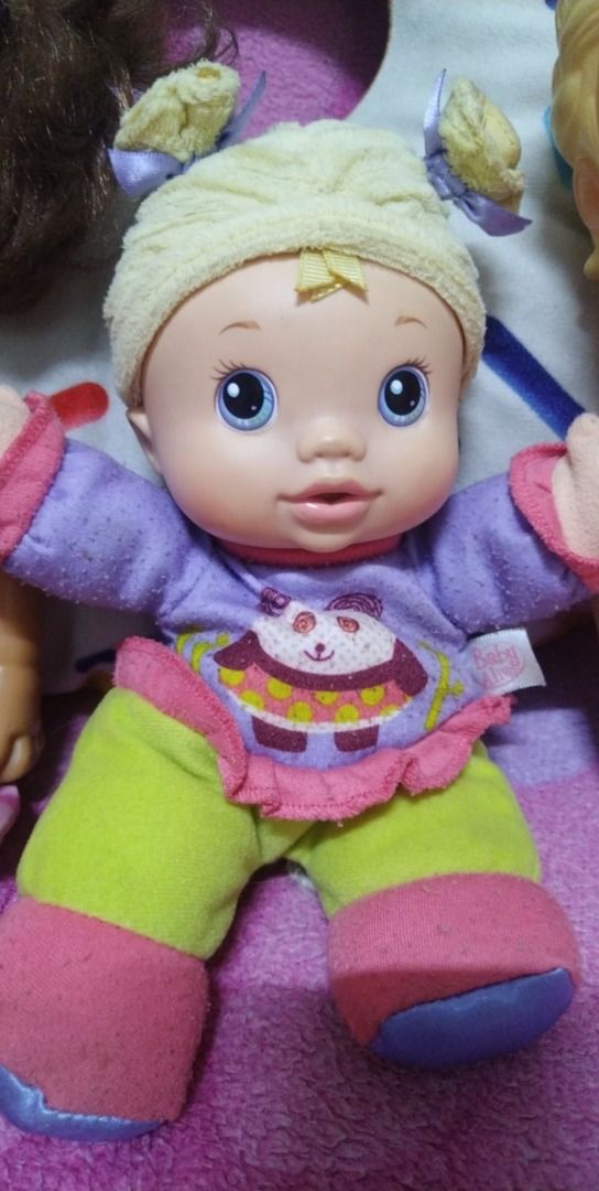 Dolls (Category: Kids Toys) located in Quezon City. Submitted by USVILLE (Listing ID 1380971936, Image 3). Description: authentic baby alive bought in USA complete set accessories and box almost brandnew sulit na sulit ka na dito with freebies pa for sale per set / per doll .