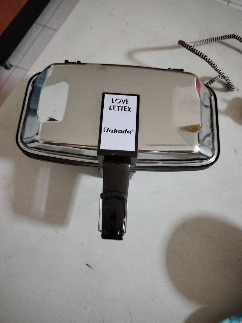 Egg roll maker (Category: Homemade Bakes) located in Singapore. Submitted by jsyun97 (Listing ID 1380907182, Image 2). Description: .